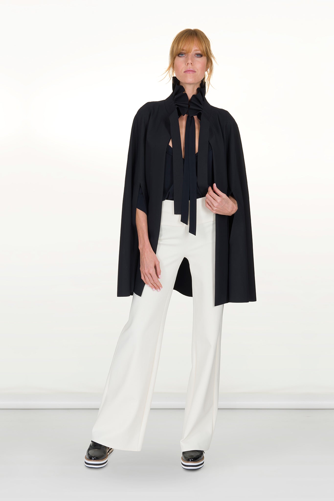 Vanessa Reversible Seamless Cape – sdress.com